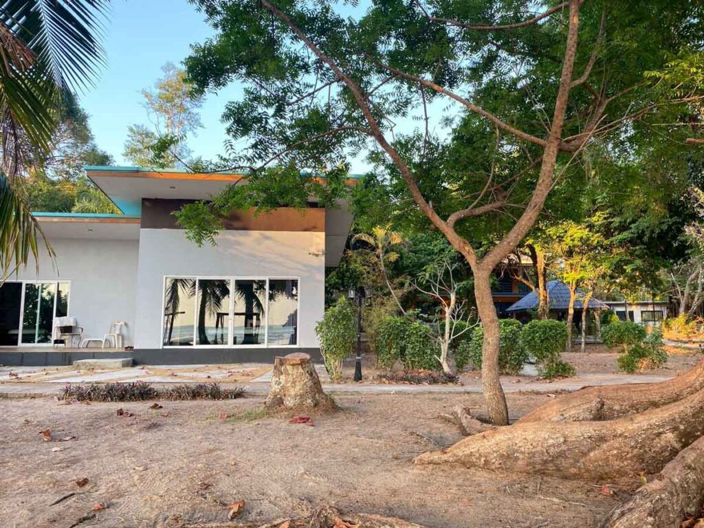 ปากน้ำ รีสอร์ท สตูล