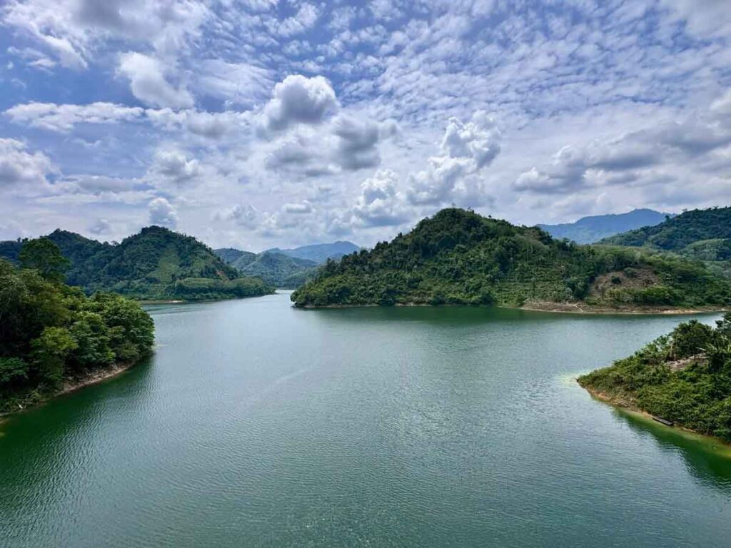 ทะเลสาบฮาลาบาลา